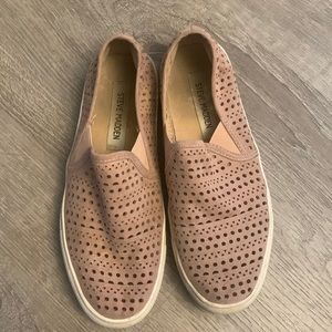 Steve Madden slip on sneakers / loafers size 6.5 pink